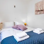 First Choice Apartamento *