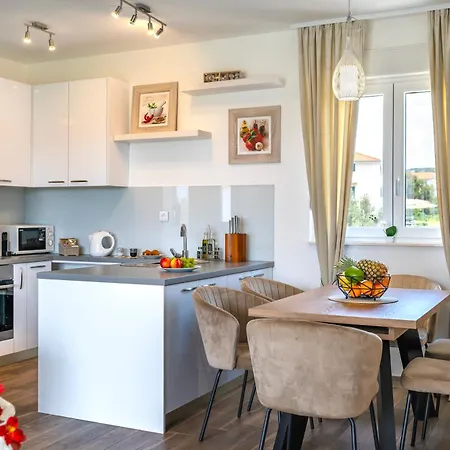 아파트 First Choice *