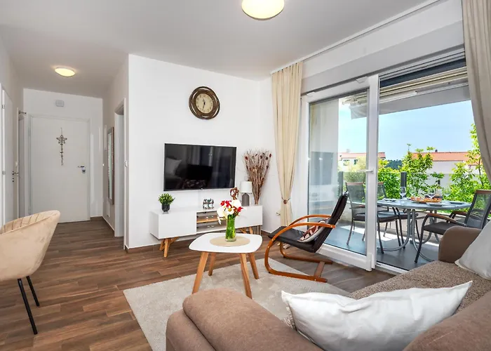 First Choice Apartman *