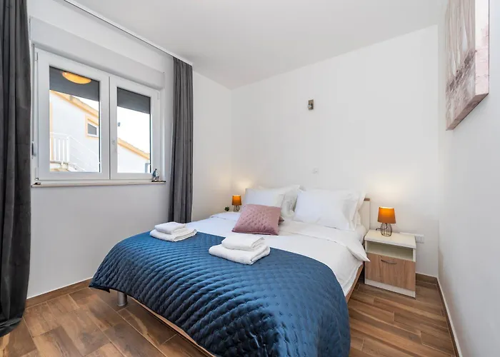 First Choice * Rogoznica (Sibenik-Knin)